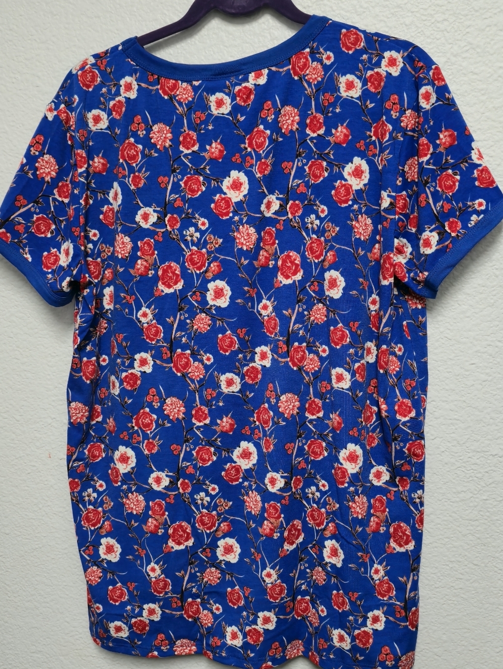 Women's Blue Floral Short-Sleeve Shirt - Red & White Rose Print